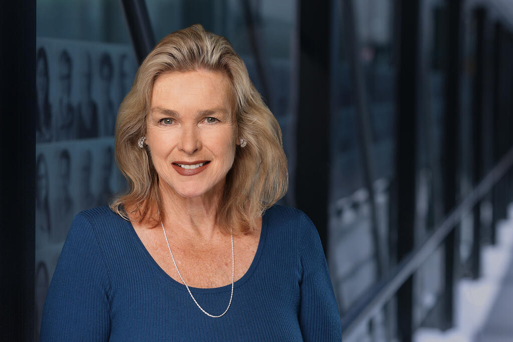 Lynn Dorsey Bleil