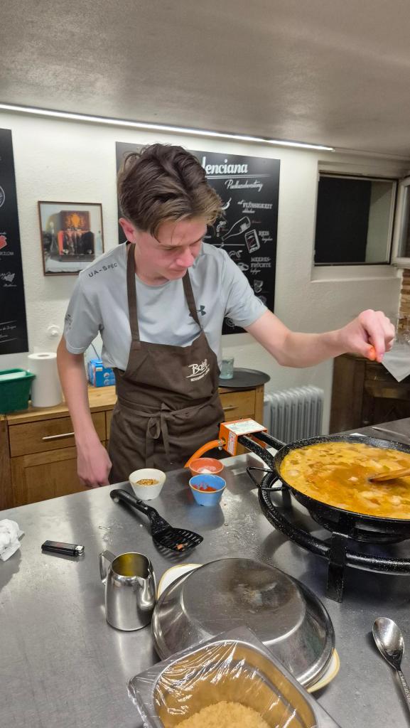 Sonova Berufsbildung – Projektwoche 2026: Teamevent Paella kochen