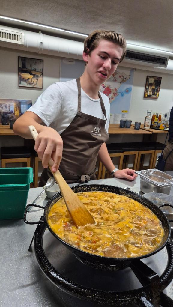 Sonova Berufsbildung – Projektwoche 2026: Teamevent Paella kochen