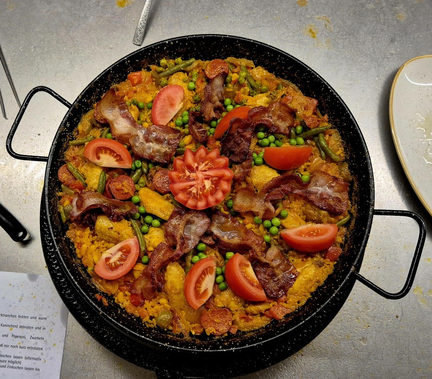 Sonova Berufsbildung – Projektwoche 2026: Teamevent Paella kochen