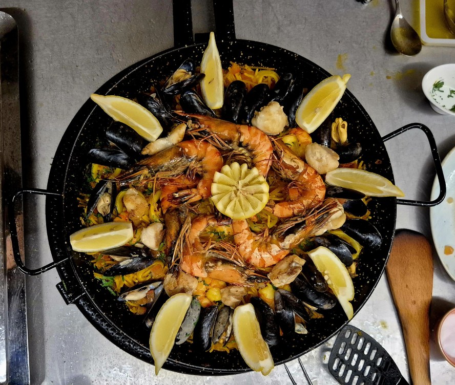 Sonova Berufsbildung – Projektwoche 2026: Teamevent Paella kochen