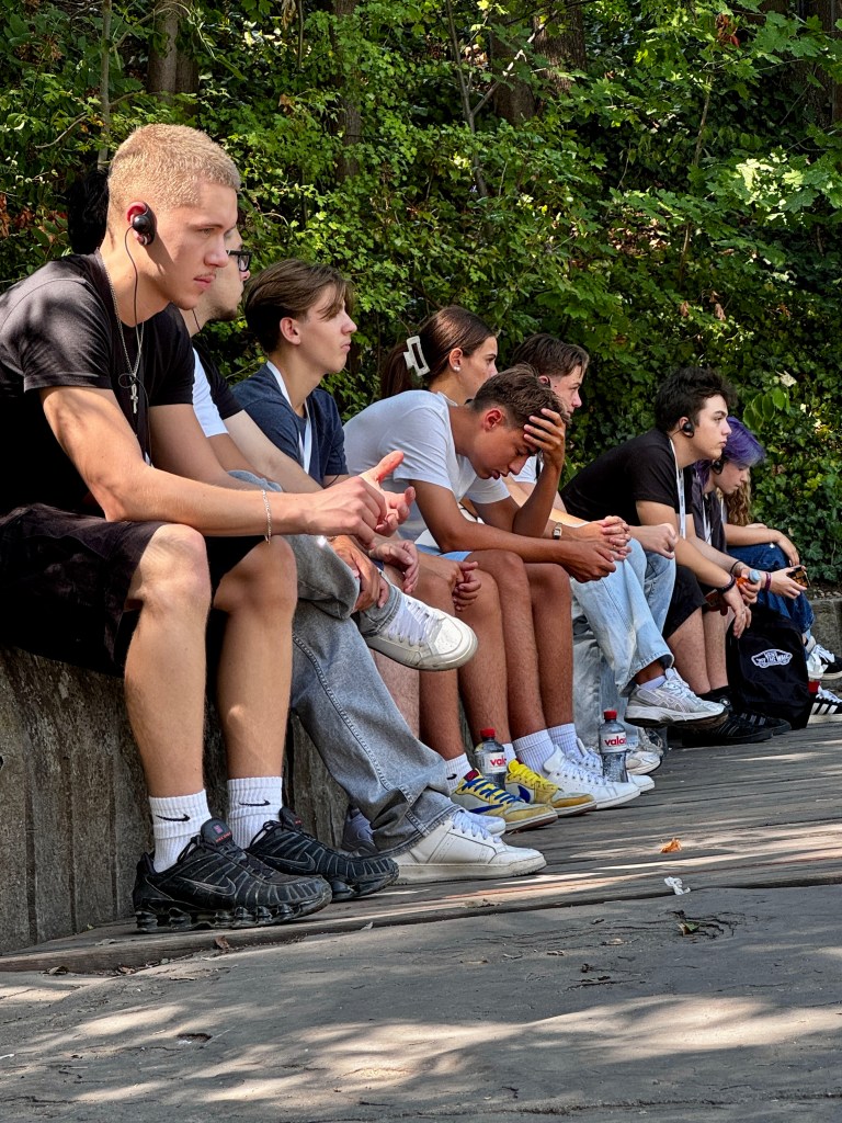 Sonova Berufsbildung: Einführungswoche 2026 - Stadtrundgang mit Fokus «Sozialleben» durch Zürich